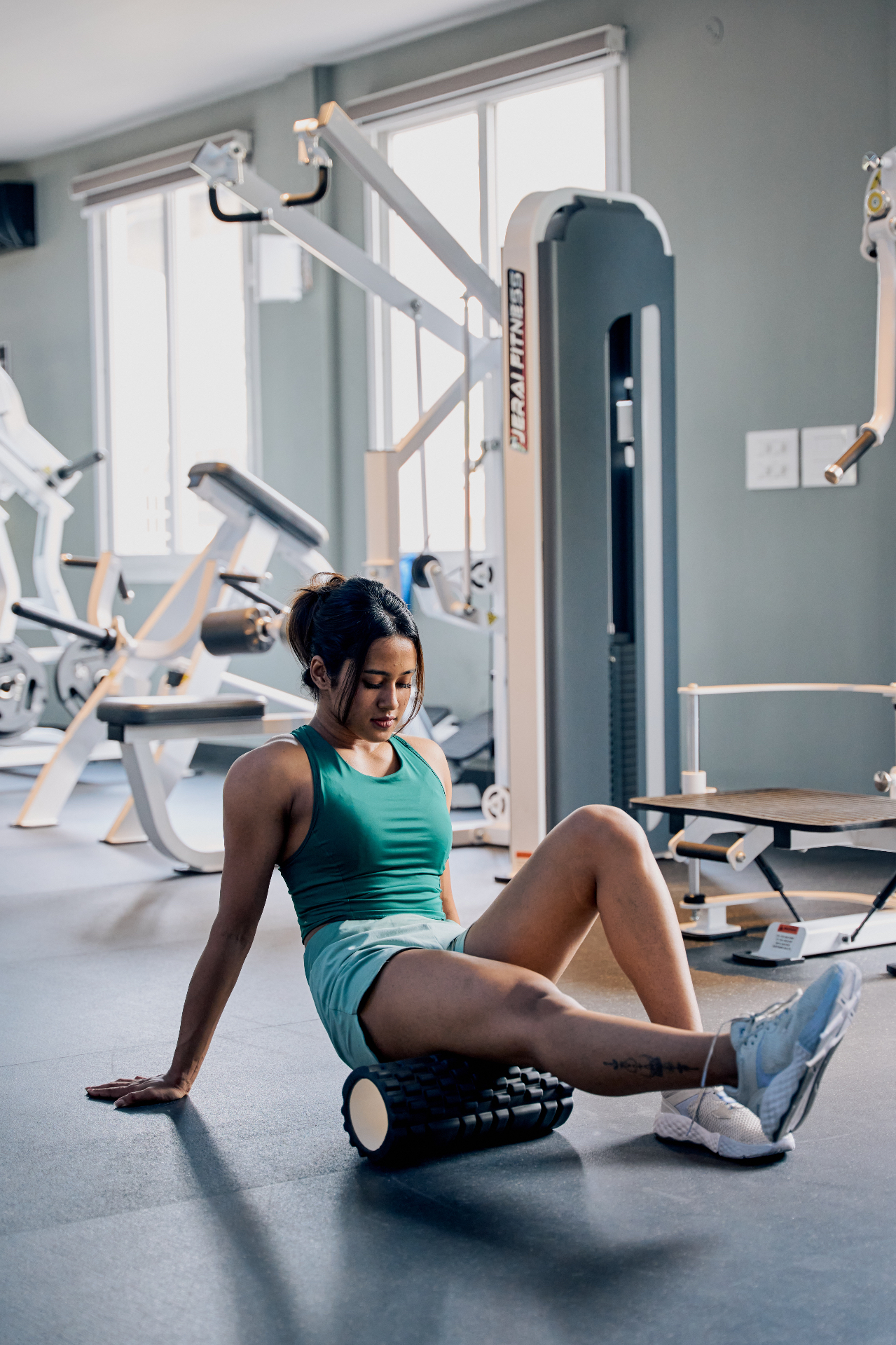 Aswathy foam rolling after training